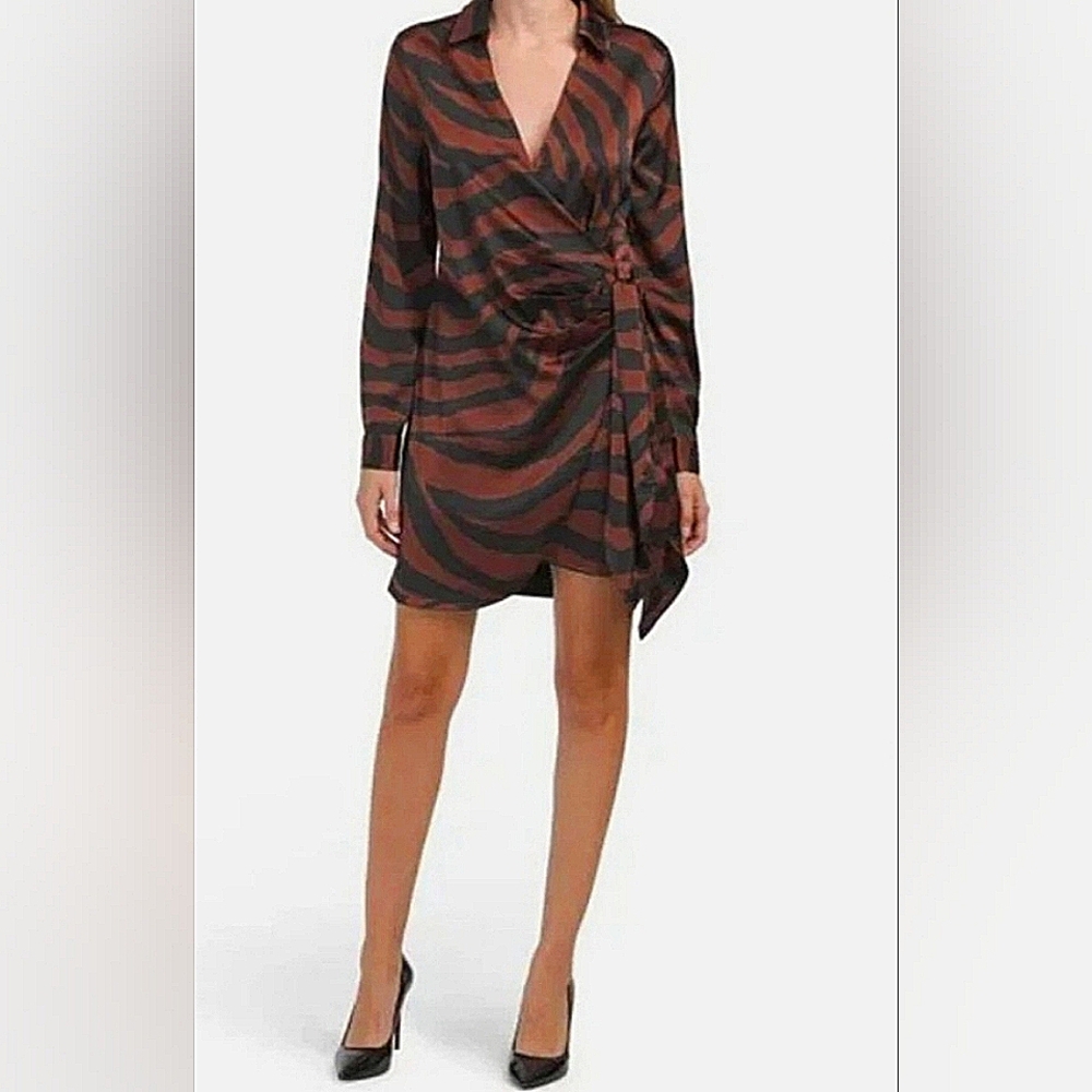 Chic Silky Wrap Dress – Perfect for Date Night or Special Events